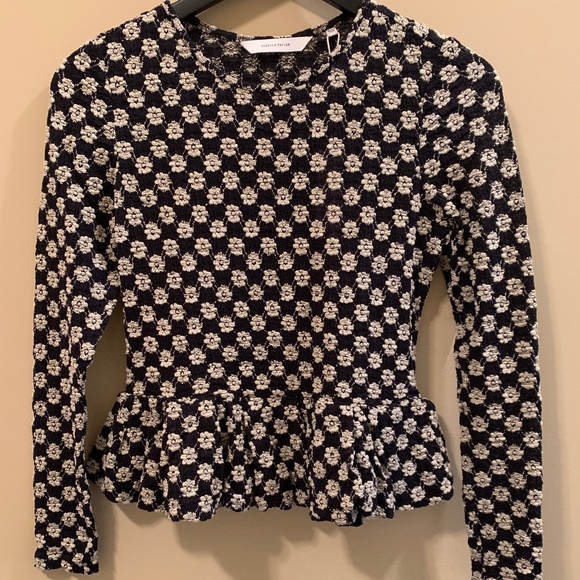 PEPLUM STRETCHY LACE TOP - BUBBLE HEM - Picture 7 of 11